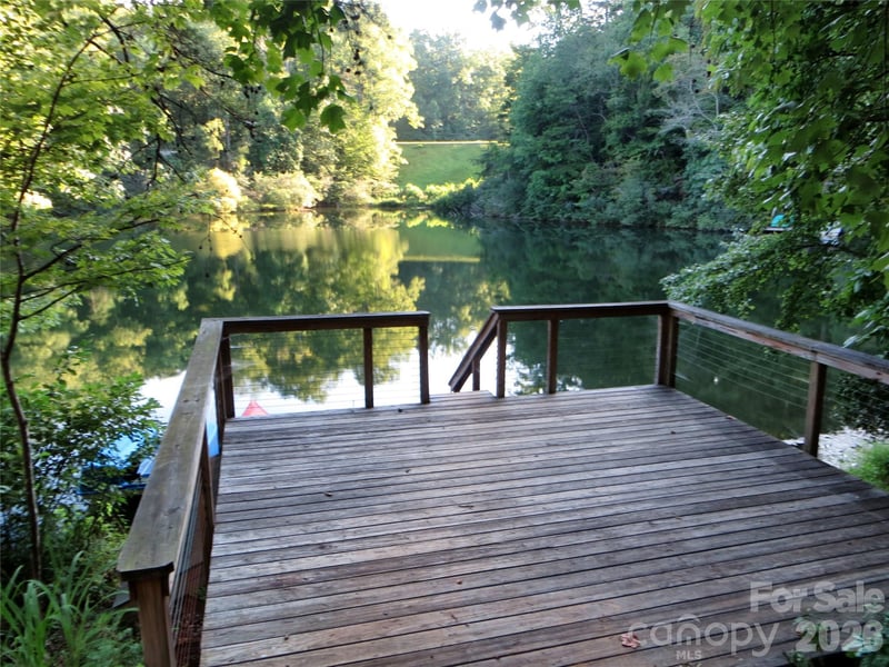 268 Mallard Rd, Lake Lure, NC 28746