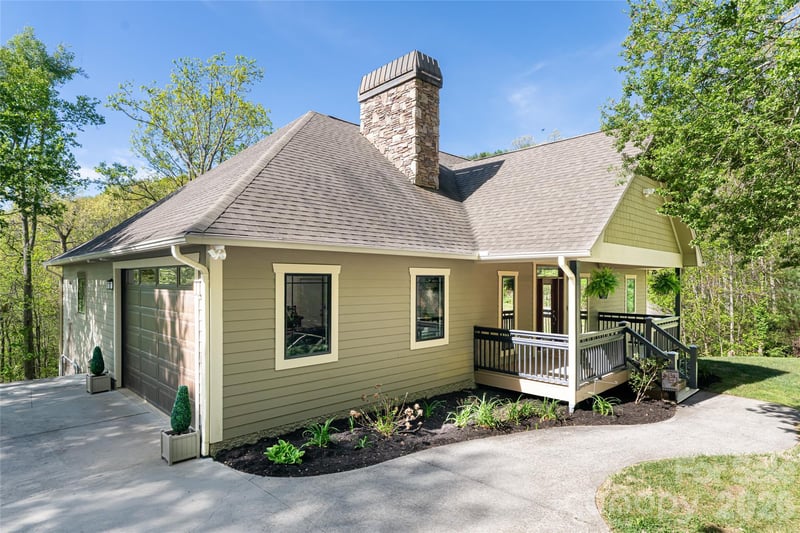 36 Snowshoe Dr, Asheville, NC 28803