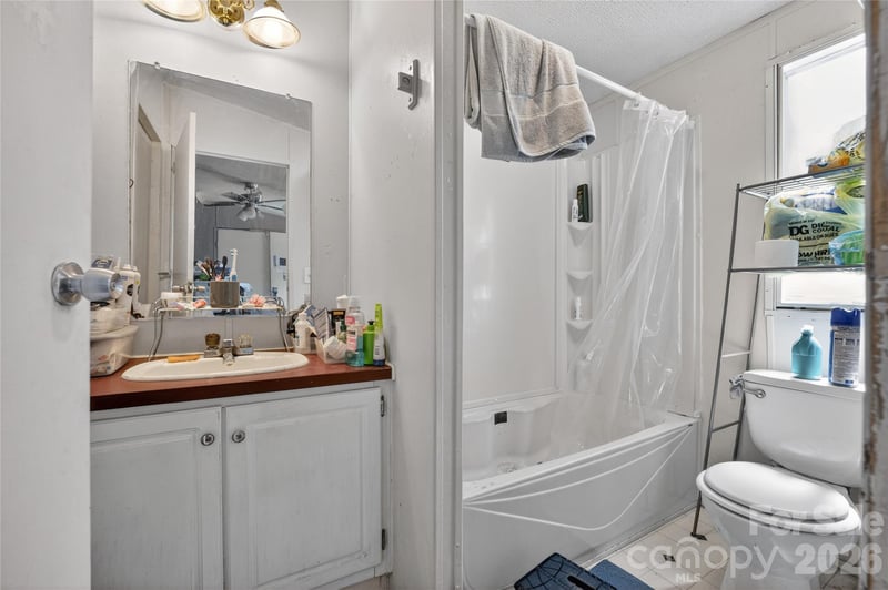 3995 Old Catawba Rd, Claremont, NC 28610