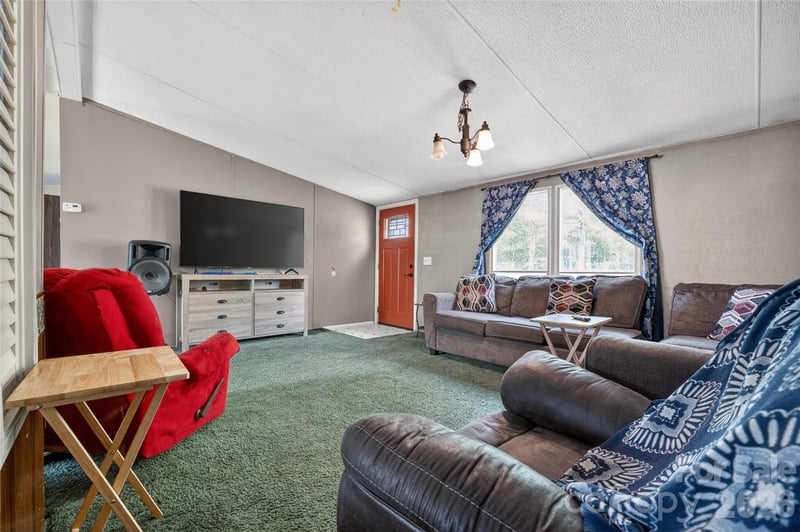 3995 Old Catawba Rd, Claremont, NC 28610