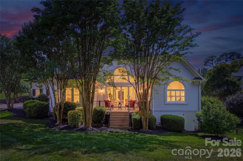18928 Peninsula Point Dr, Cornelius, NC 28031