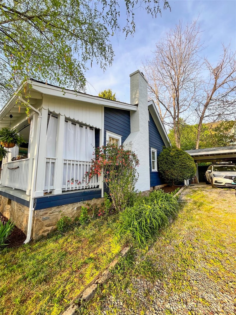 271 Brook St, Waynesville, NC 28786