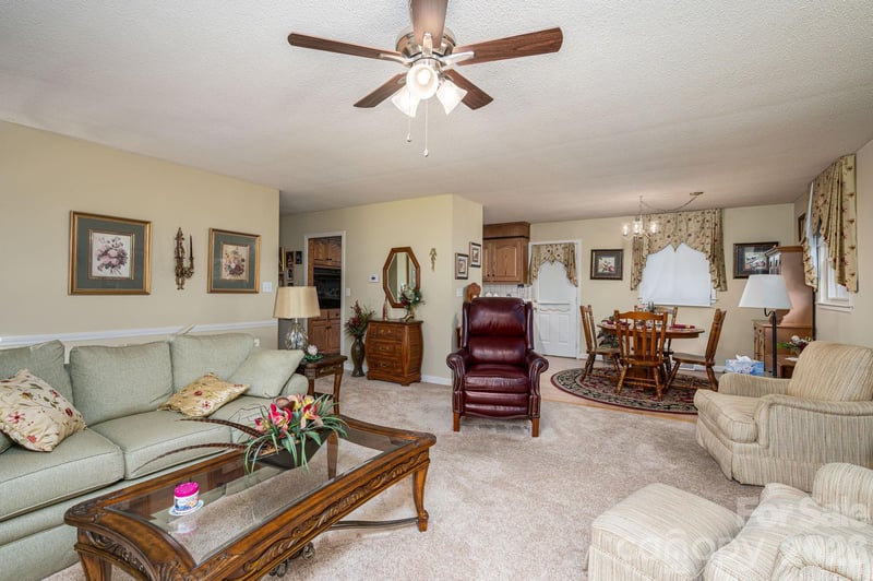 234 Suncrest Rd, Cherryville, NC 28021
