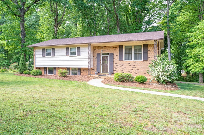 234 Suncrest Rd, Cherryville, NC 28021