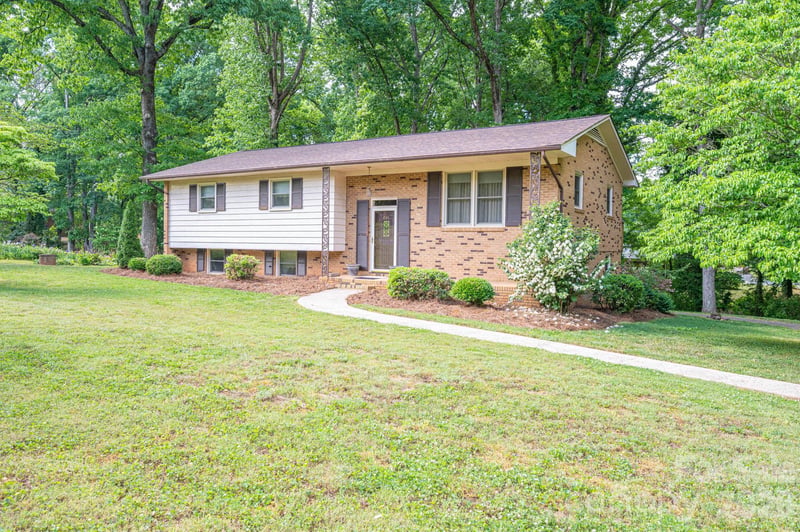 234 Suncrest Rd, Cherryville, NC 28021