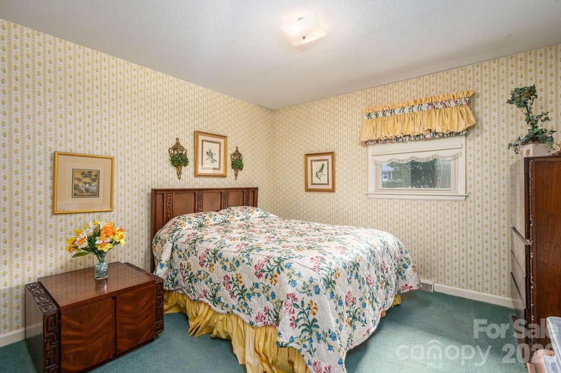234 Suncrest Rd, Cherryville, NC 28021