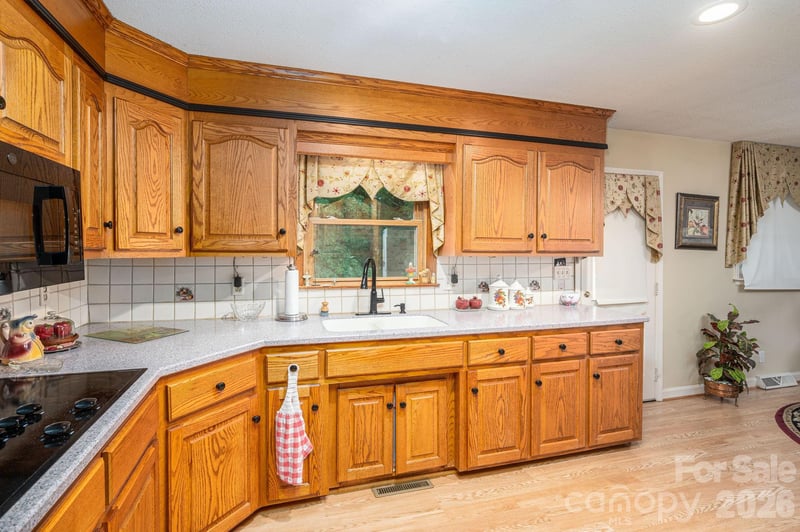 234 Suncrest Rd, Cherryville, NC 28021