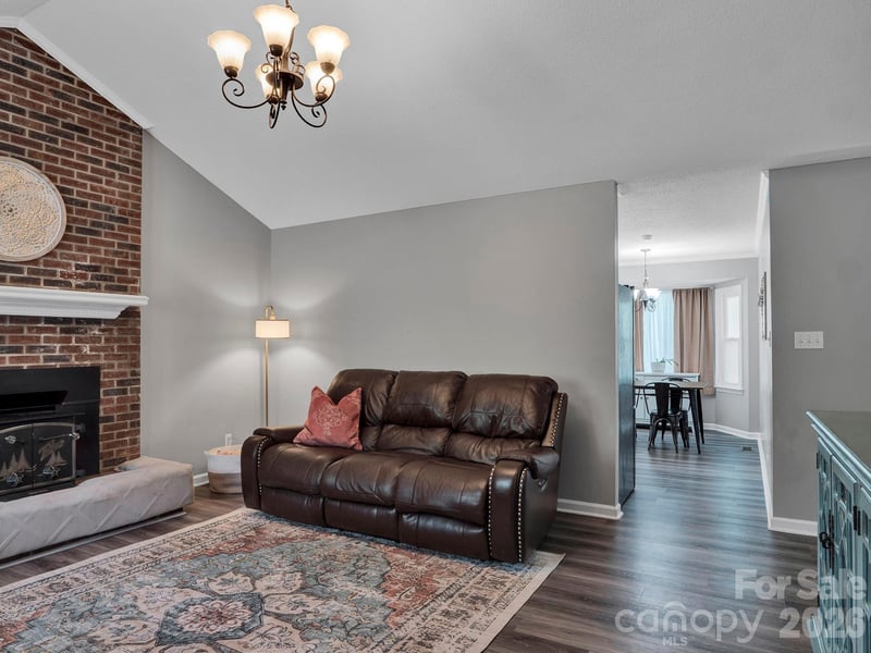 111 Louisbourg Ct, Gastonia, NC 28056