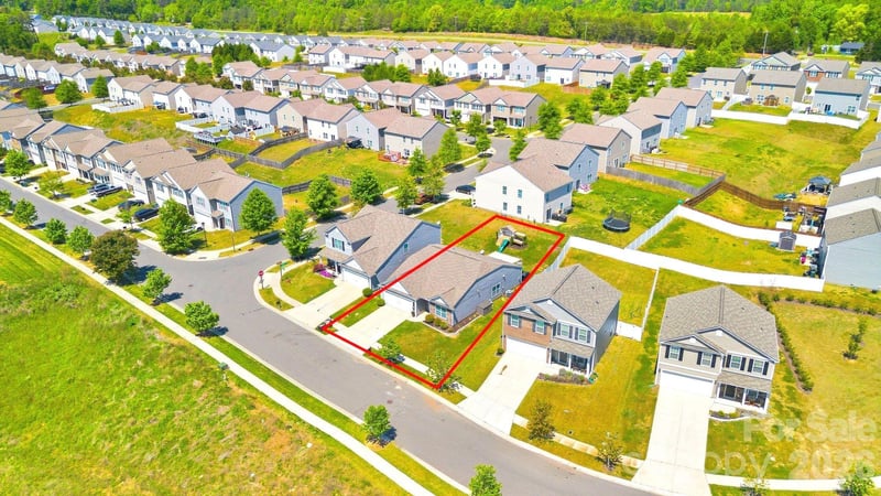2006 Greenbrook Trl, Dallas, NC 28034