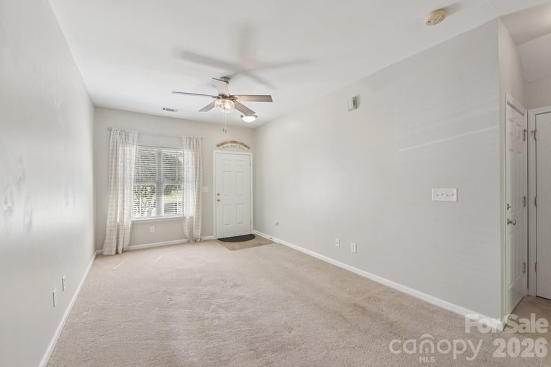 124 Clydesdale Ct, Matthews, NC 28104