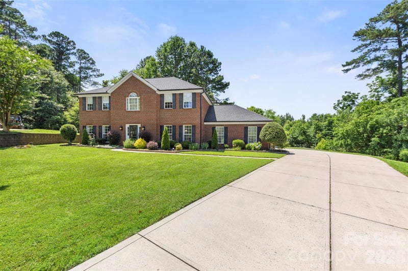 5302 Fairgrove Ln, Harrisburg, NC 28075