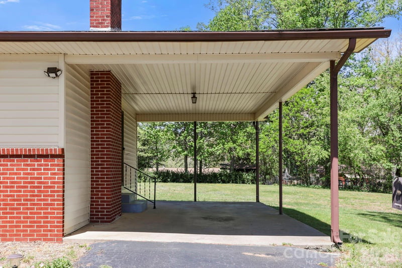 41 Hartshorn Dr, Candler, NC 28715