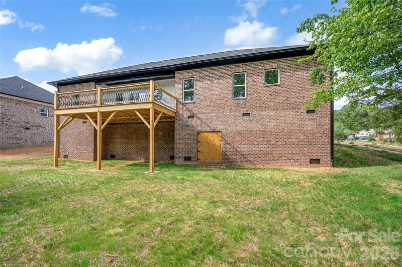 906 4th St, Conover, NC 28613