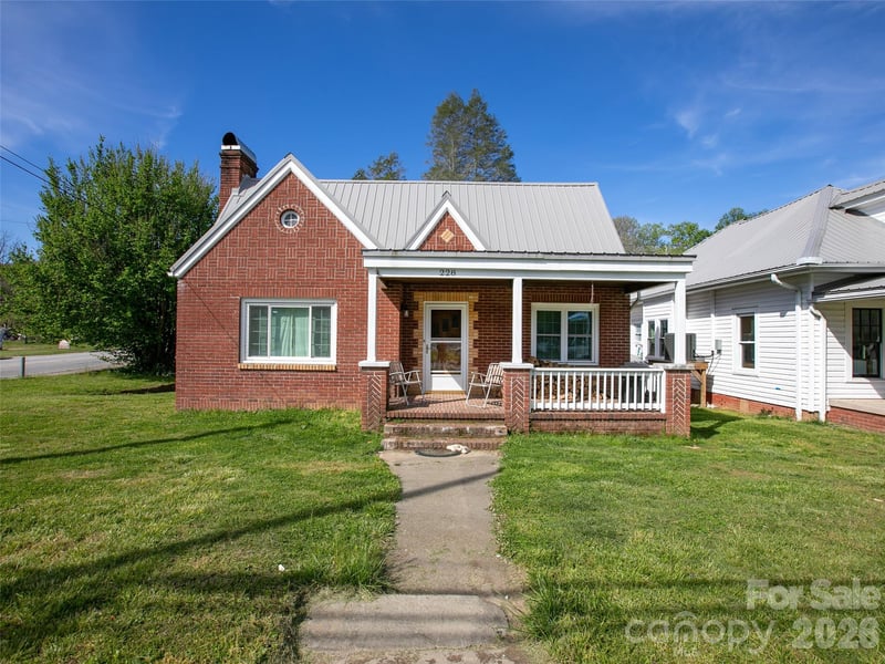 Main St, Rosman, NC 28772
