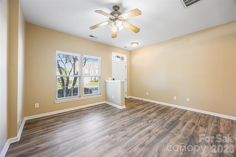 128 Autumn Falls Dr, Lake Wylie, SC 29710