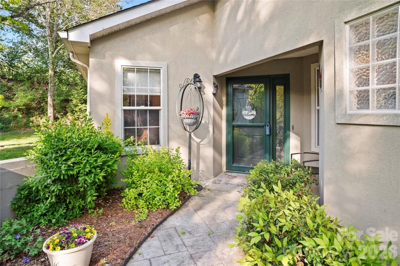 75 Stonebridge Dr, Asheville, NC 28805