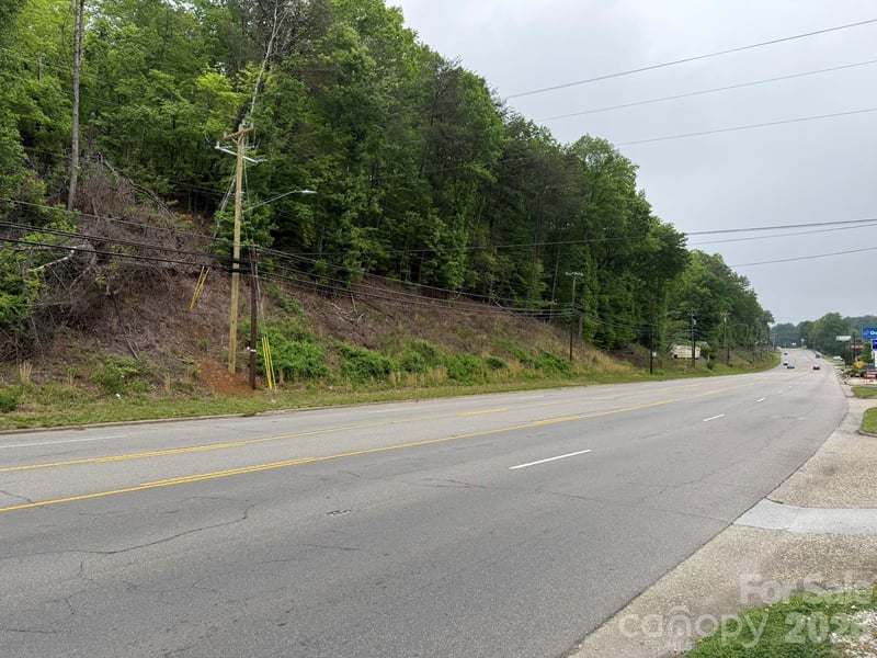 880 Main St, Marion, NC 28752
