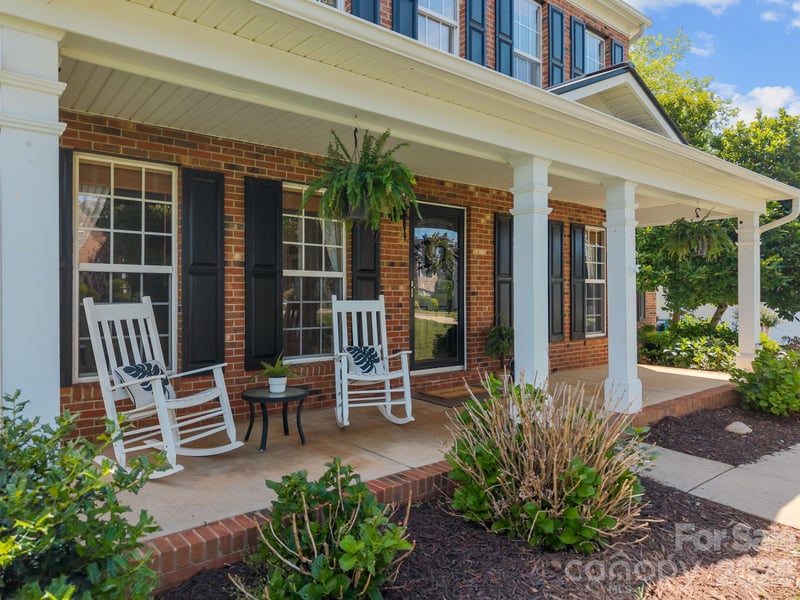 125 Sundown Cove Dr, Mooresville, NC 28117