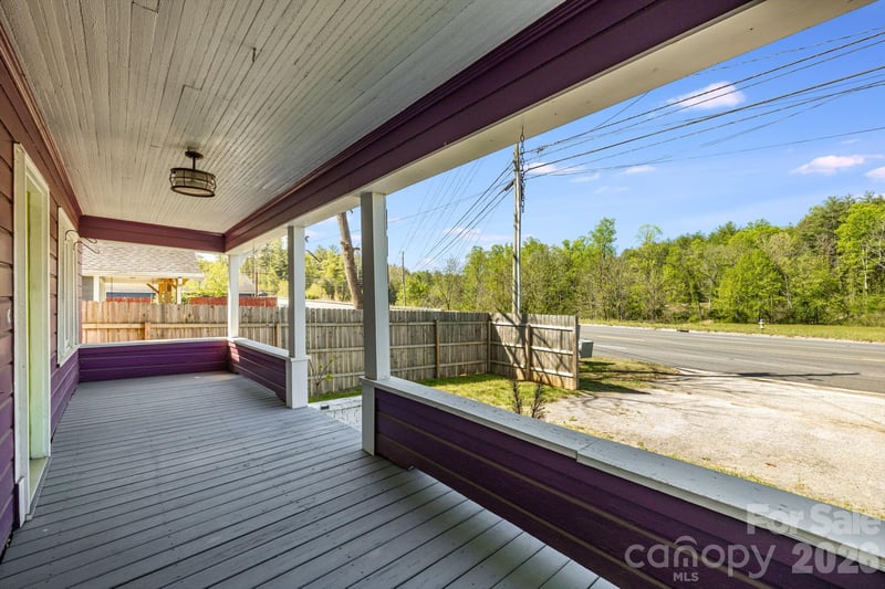 1148 Charlotte Hw, Fairview, NC 28730