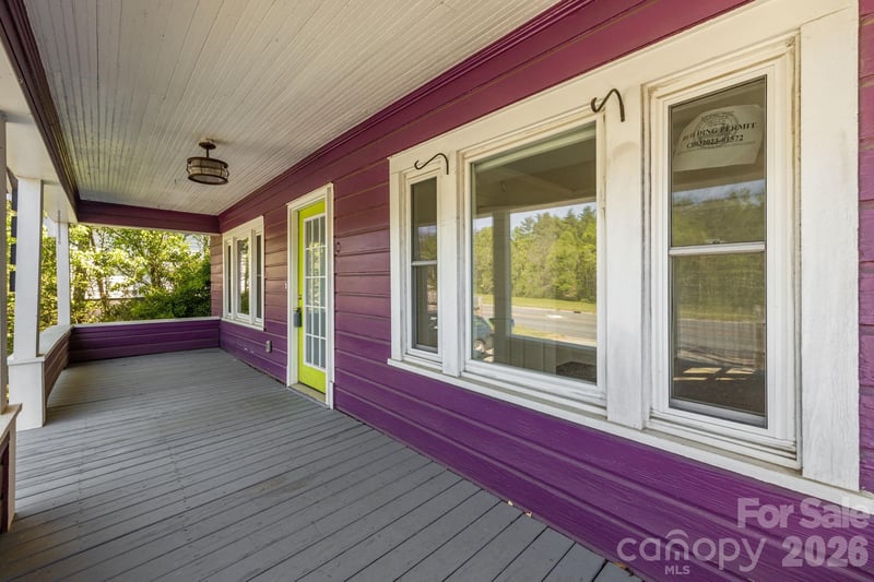 1148 Charlotte Hw, Fairview, NC 28730