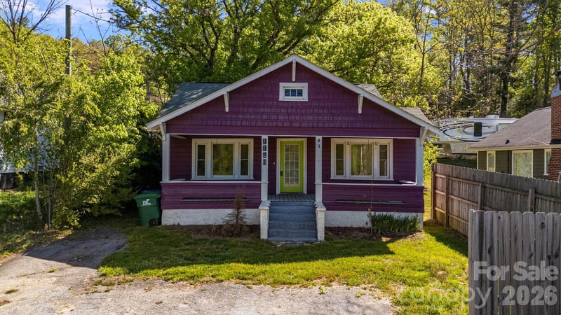 1148 Charlotte Hw, Fairview, NC 28730