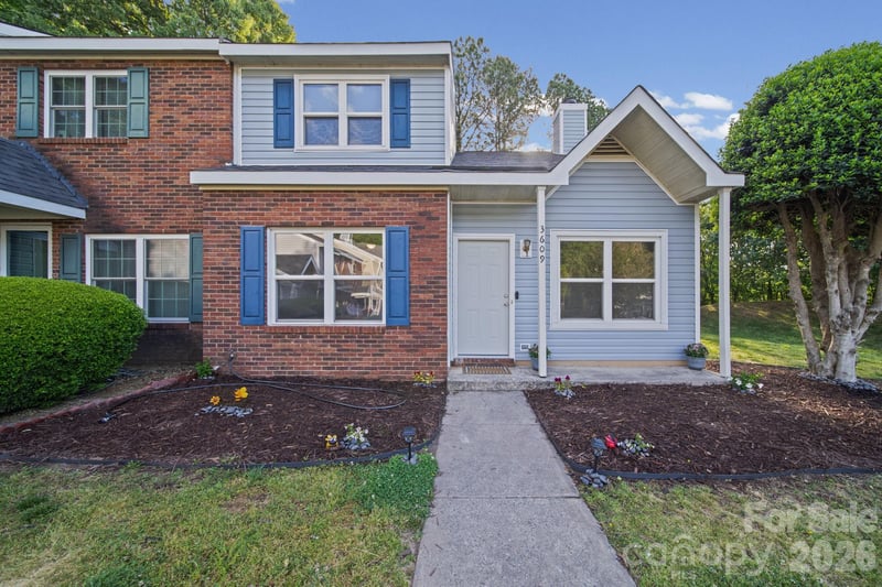 3609 Huyton Ct, Charlotte, NC 28215