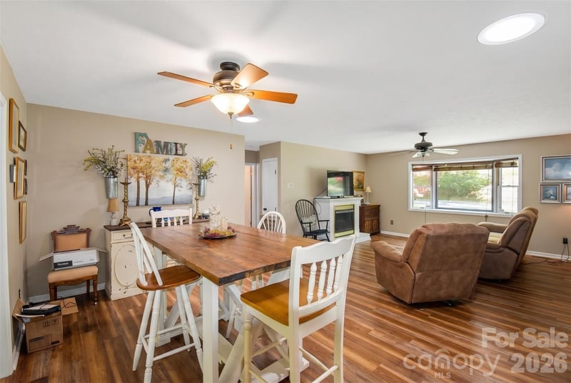 14 Willow Wood Trl, Hendersonville, NC 28739