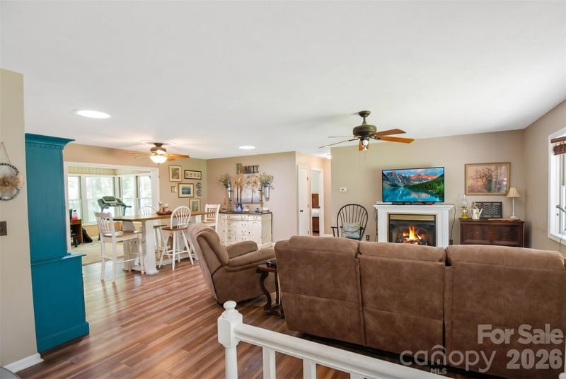 14 Willow Wood Trl, Hendersonville, NC 28739