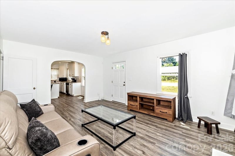 414 8th Ave, Gastonia, NC 28054