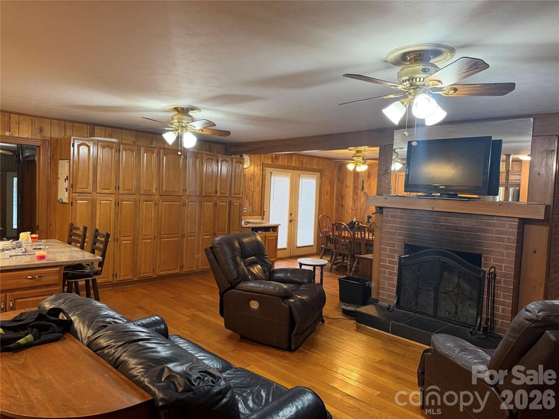 277 - 275 Hilltop St, Hudson, NC 28638