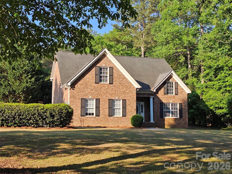 2843 Lakeshore Dr, Chester, SC 29706