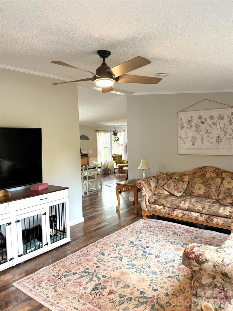 929 Brookhaven Rd, Statesville, NC 28625