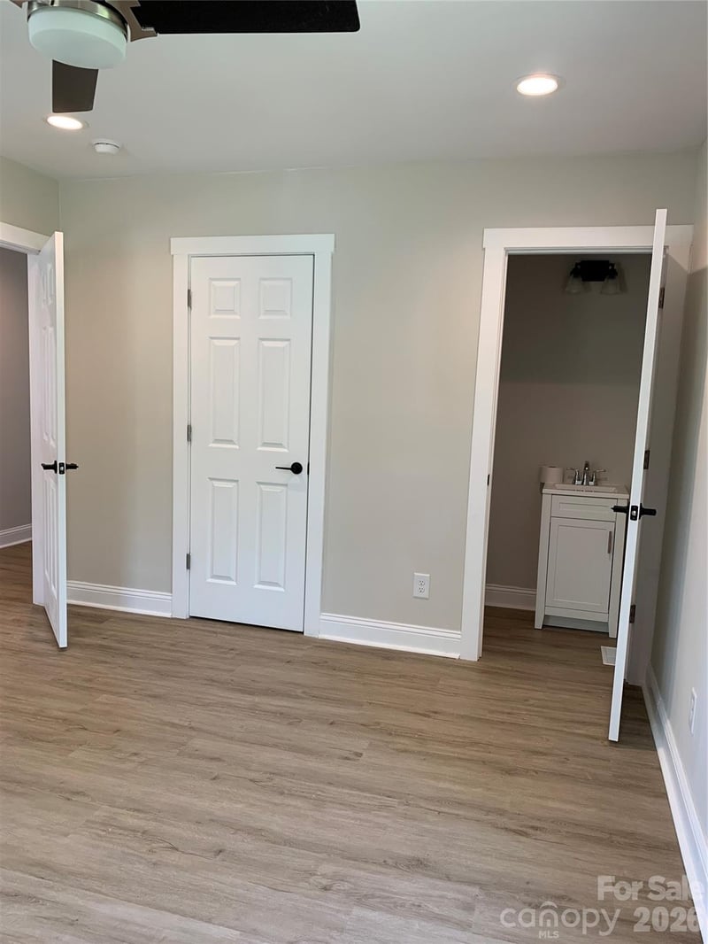 603 Hogan Farm Rd, Seagrove, NC 27341