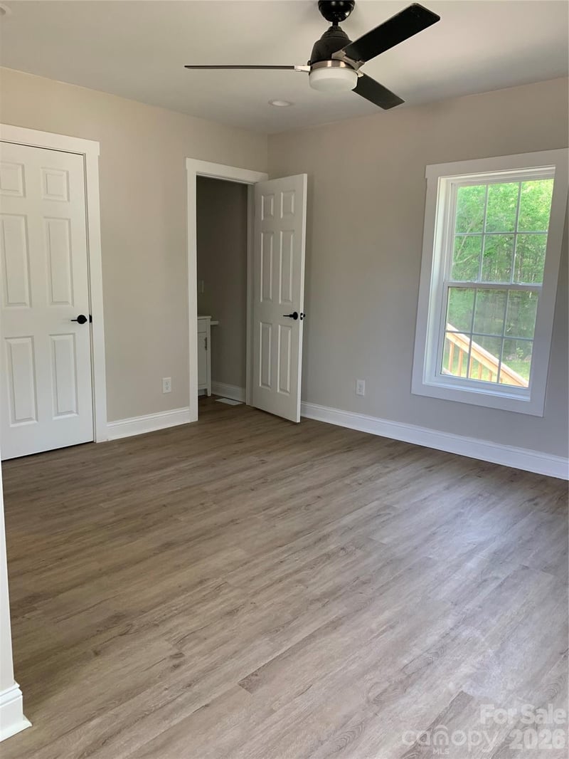 603 Hogan Farm Rd, Seagrove, NC 27341