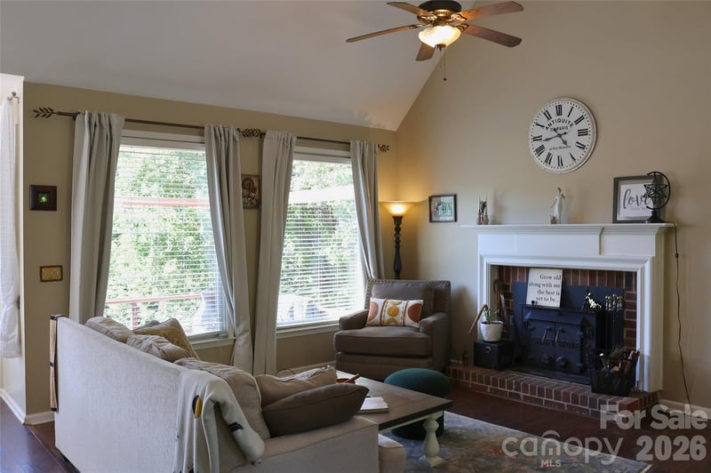 2325 Perry Rd, Denver, NC 28037