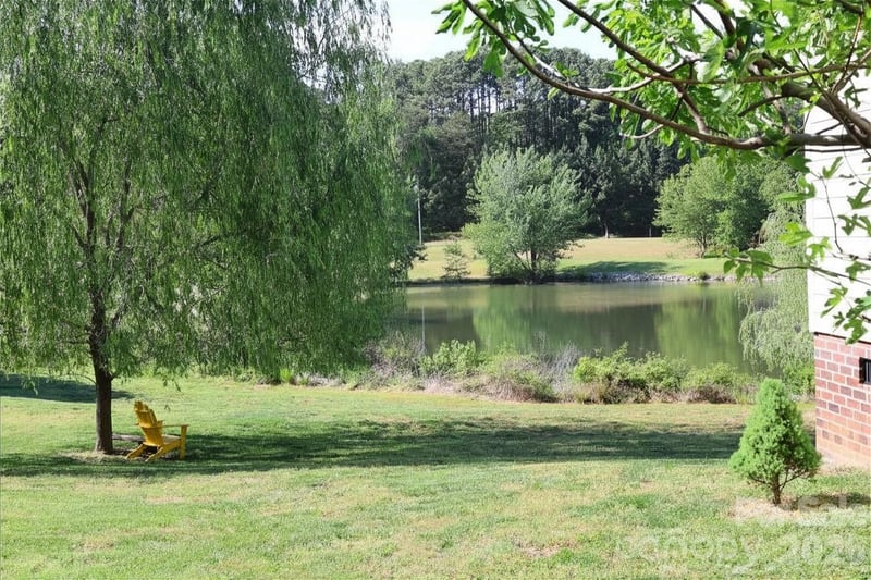 2325 Perry Rd, Denver, NC 28037