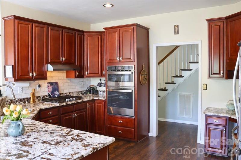 2325 Perry Rd, Denver, NC 28037