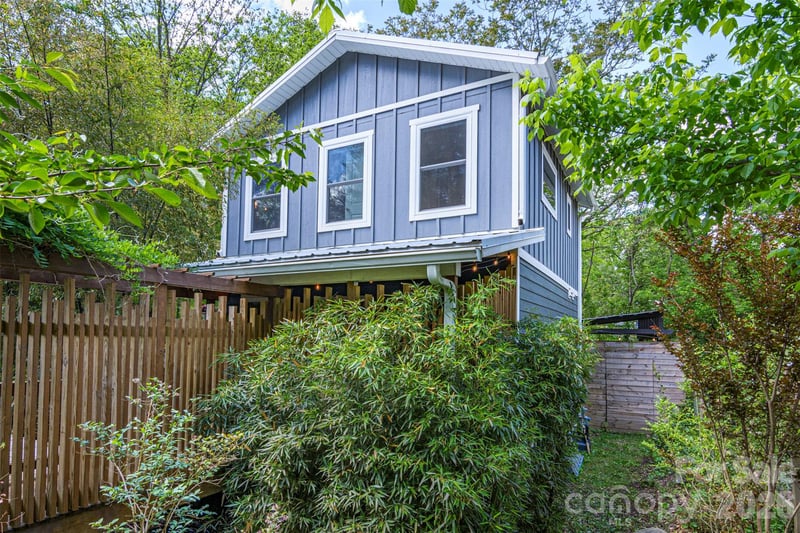 149 State St, Asheville, NC 28806