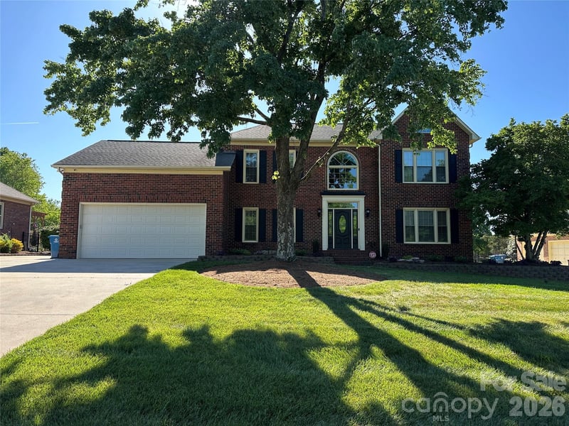 8219 Deer Dr, Harrisburg, NC 28075