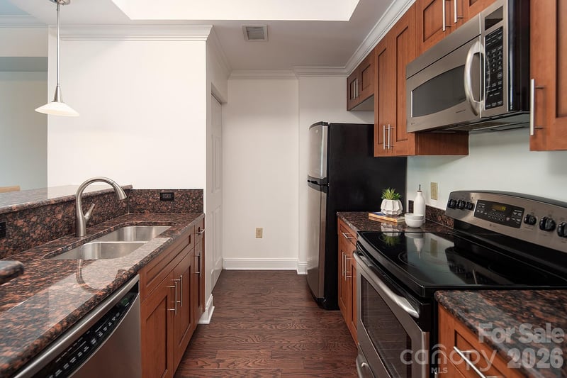 300 5th St #204, Charlotte, NC 28202