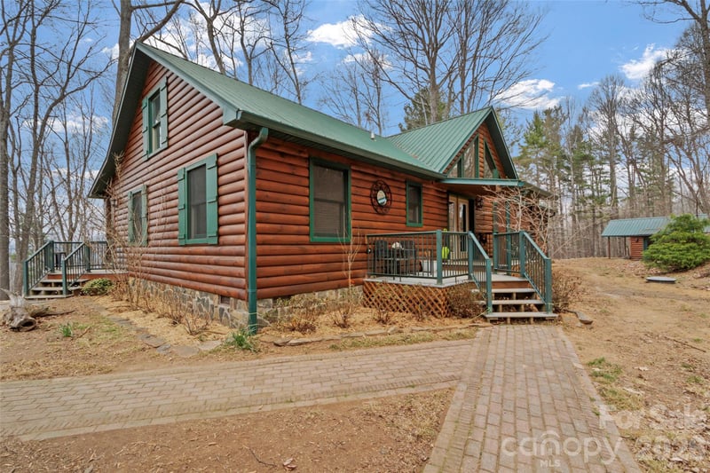 462 Little Mountain Rd, Bakersville, NC 28705