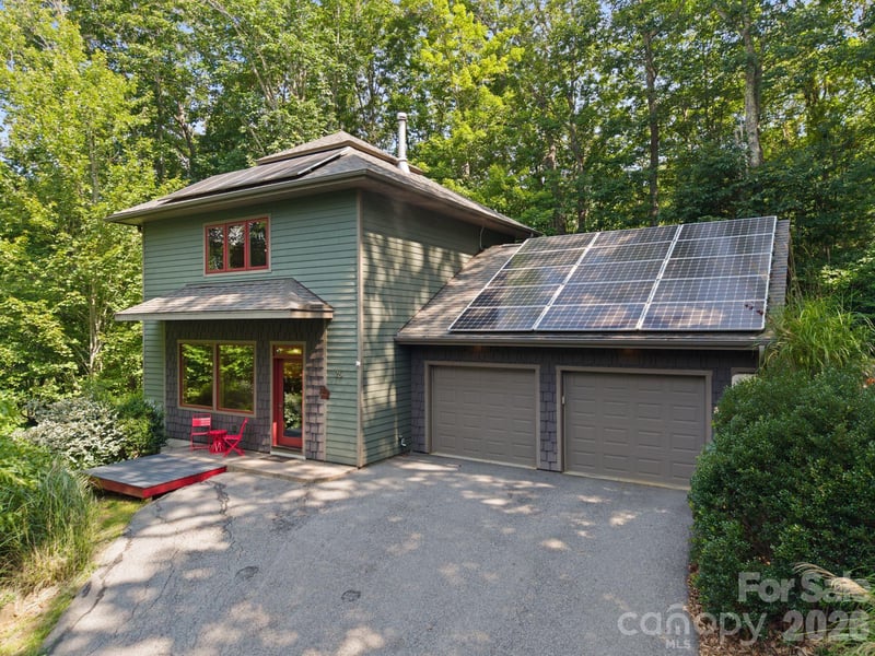 26 Robinson Creek Rd, Asheville, NC 28803