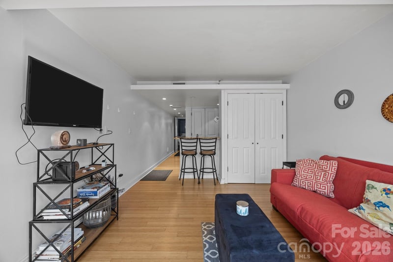 37 Hiawassee St #W102, Asheville, NC 28801