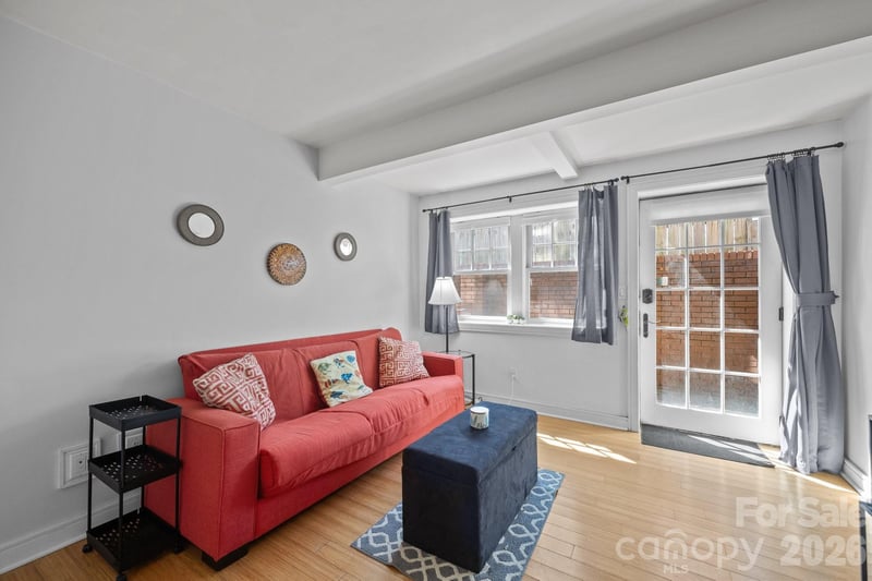 37 Hiawassee St #W102, Asheville, NC 28801