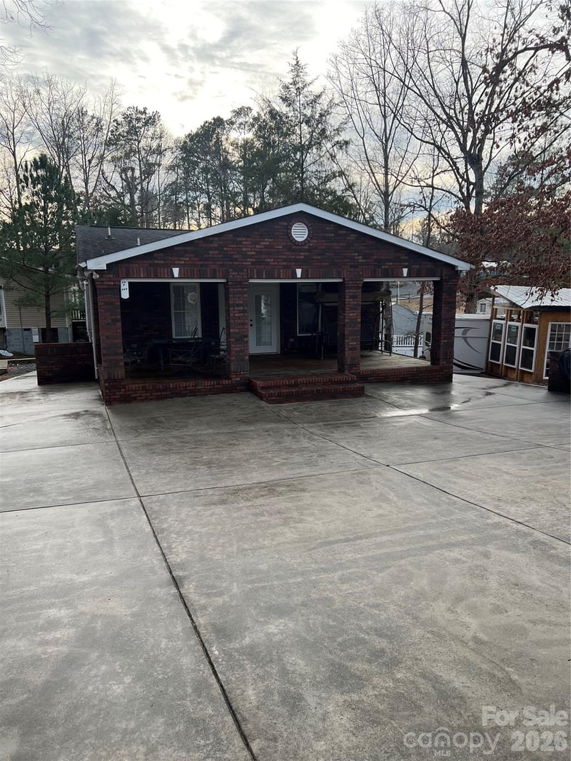 129 Twin Bluff Trl, Mount Gilead, NC 27306