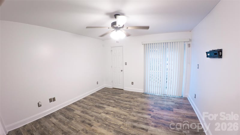 100 Willow Run Dr #2, Gastonia, NC 28056