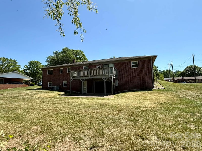 3195 Westview St, Valdese, NC 28690