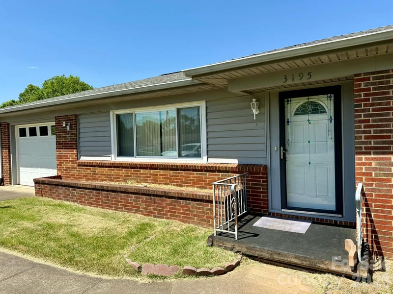 3195 Westview St, Valdese, NC 28690