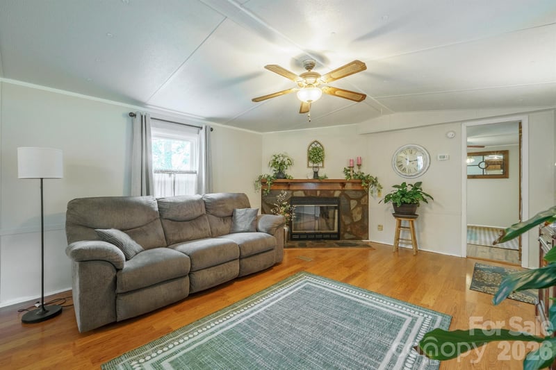 4021 26th Street Ct, Hickory, NC 28601