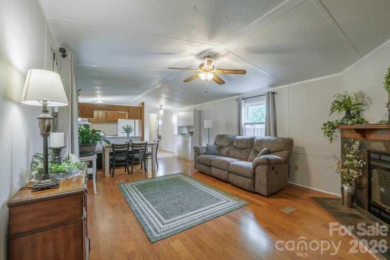 4021 26th Street Ct, Hickory, NC 28601